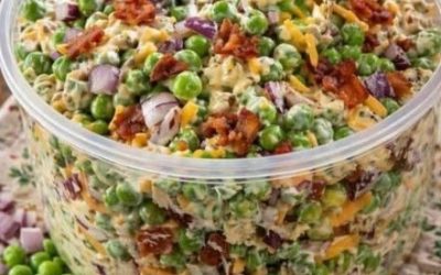 Cremiger grüner Erbsensalat mit Cheddar-Käse