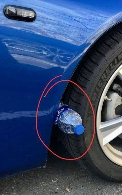 Was bedeutet „Plastikflasche auf dem Reifen“?